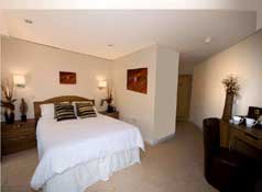 The Dewdrop Inn B&B,  Worcester